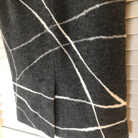 Modern Pencil Skirt- 100% Wool! EUC 3/$19 - Picture 8 of 16